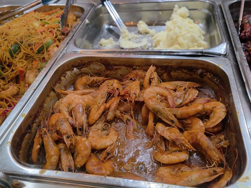 Gold Star Jerk and Seafood food